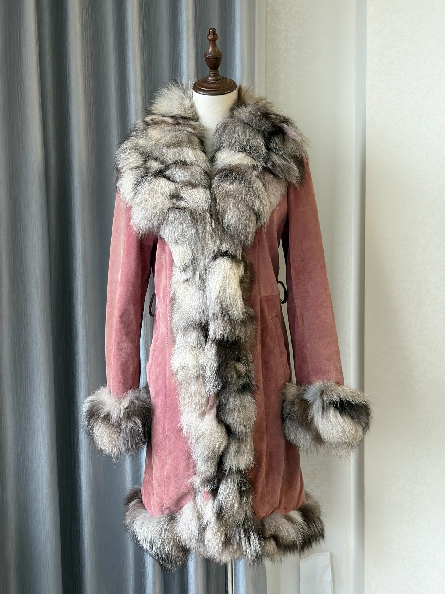 Vintage dusty pink suede fox fur mid-length coat